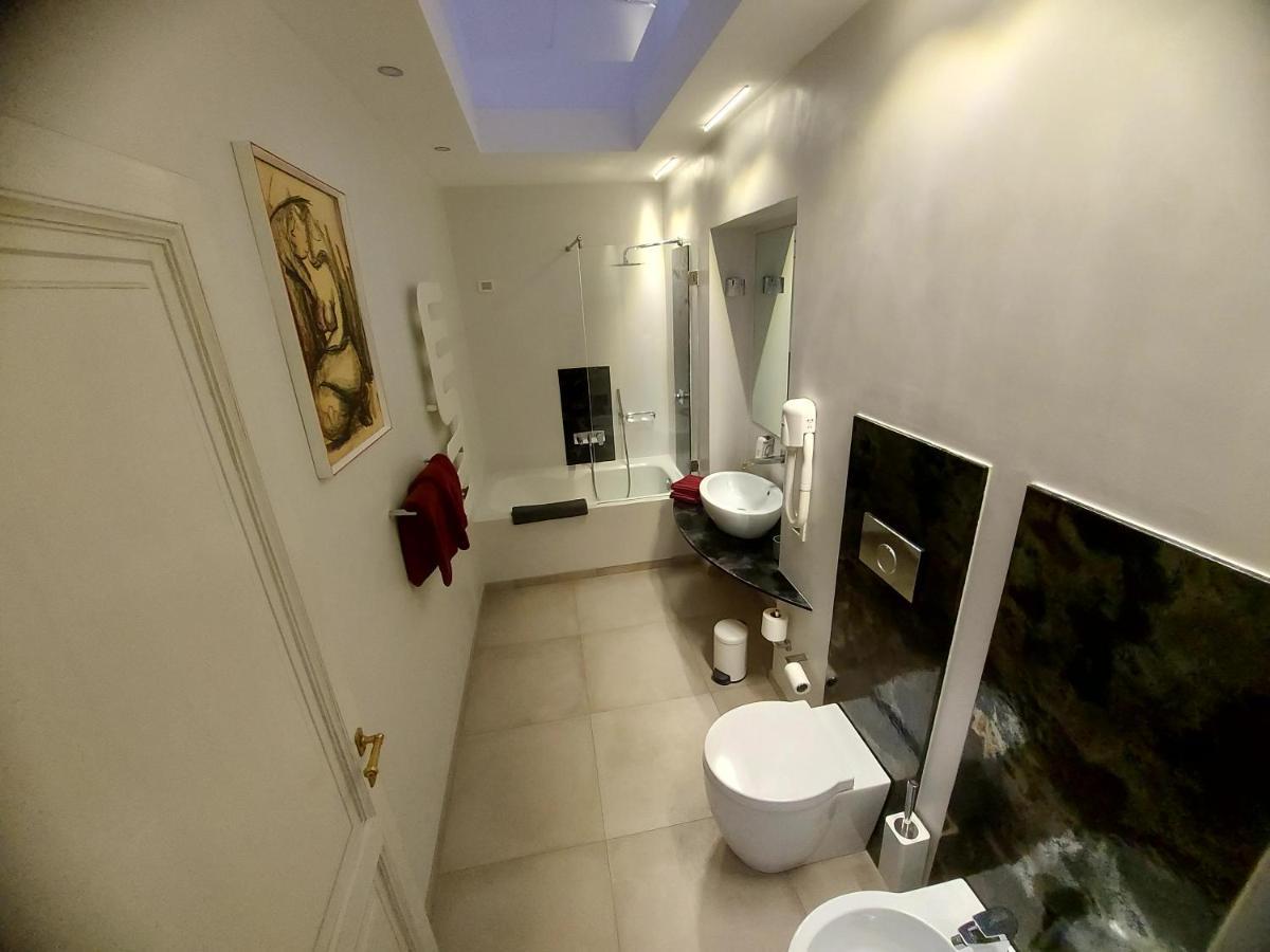 New! Bellissimo Palazzofranchi Pantheon Apartment Rome Exterior photo
