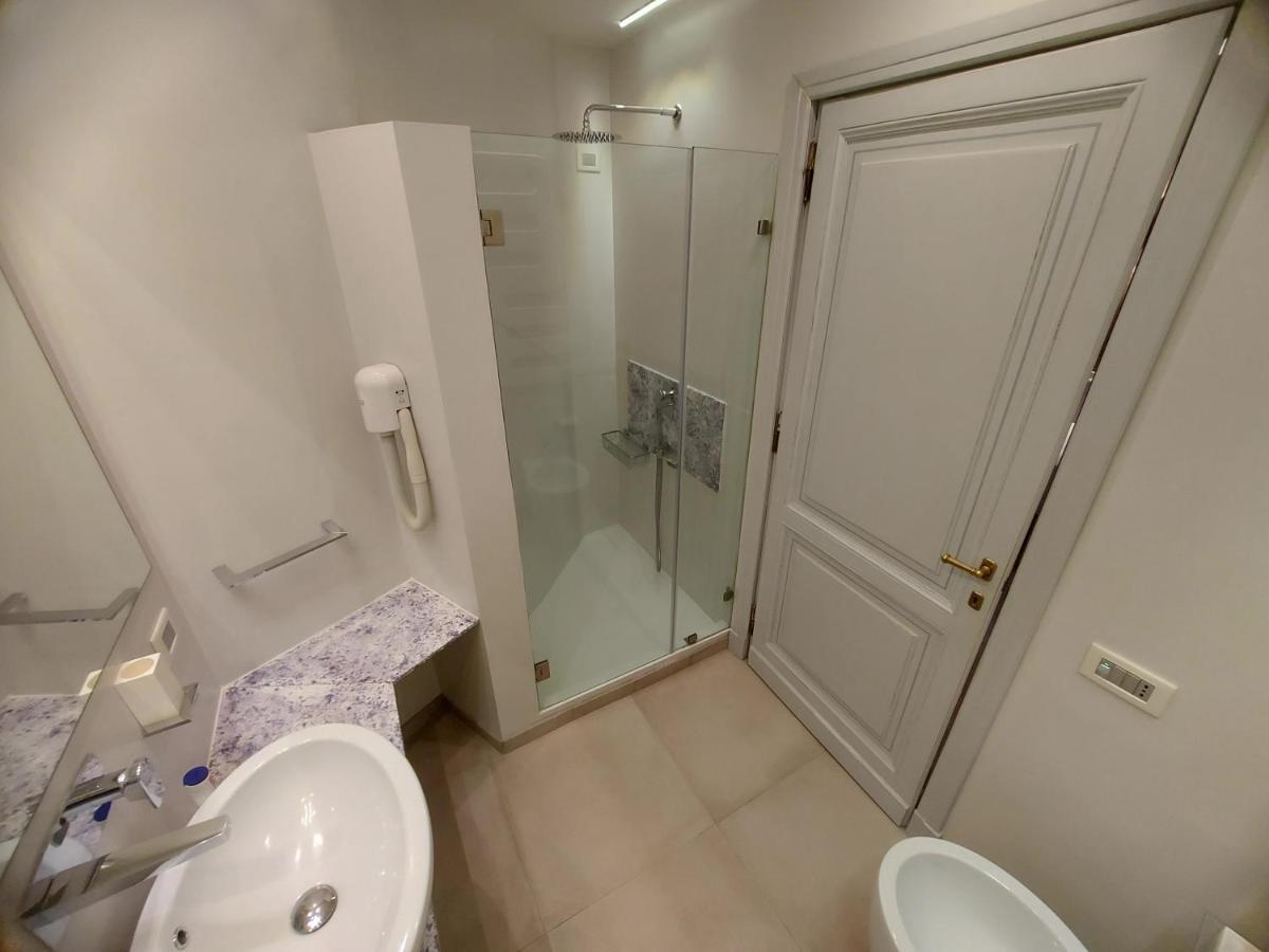 New! Bellissimo Palazzofranchi Pantheon Apartment Rome Exterior photo